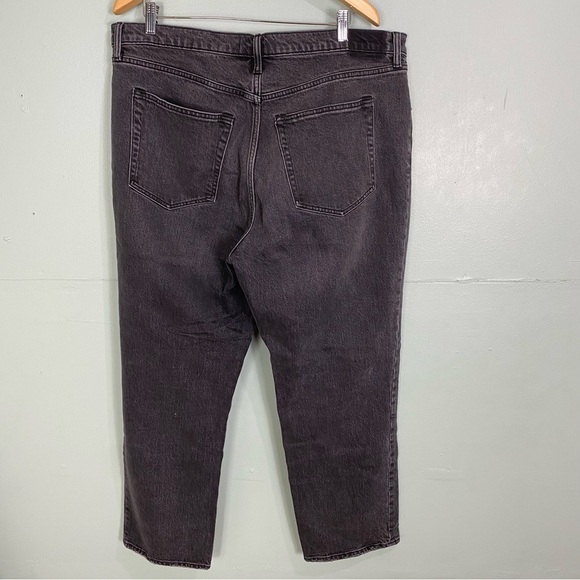 Abercrombie & Fitch The 90s Straight Ultra High Rise 34 18 Short Black - Picture 4 of 6